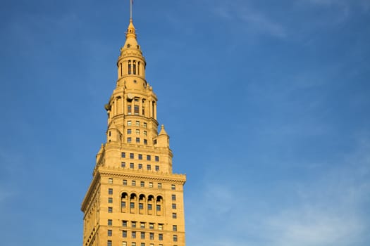 Historic building in downtown Cleveland in afternoon light.