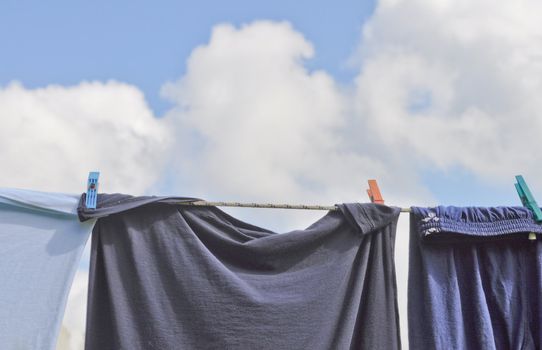 Washing line or clothes line for laundry drying