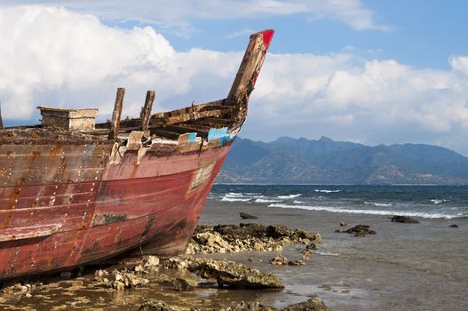 Shipwreck detail during a low tide time in shoreline