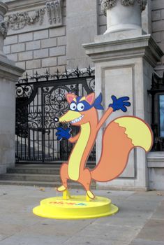 Cut out fox outside st pauls carthedral