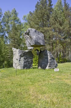 the sculpture "cloud hands"