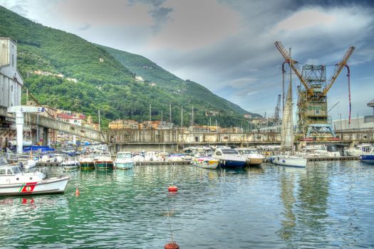 The hobor at Castellammare di Stabia shoot in HDR.