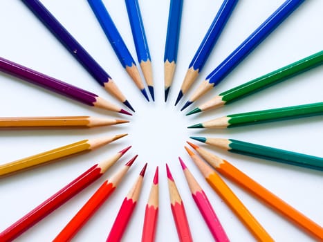 circle of color pencil