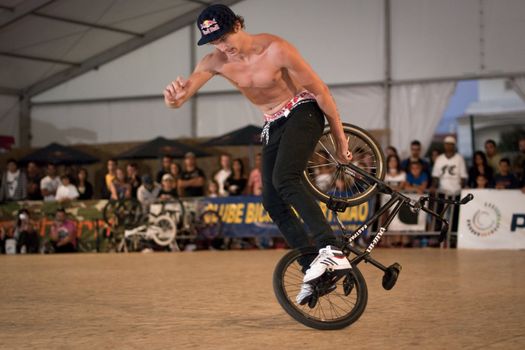 Matthias Dandois during the Flatland Field Control'09, Parque da Juventude de Portimão on September 2009. Photo taken on: September 20th, 2009