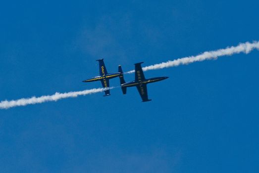 PORTO, PORTUGAL - AUGUST 31: Breitling Jet Team demo during break time of Red Bull Air Race'07 AUGUST 31, 2007 in Porto, PORTUGAL.