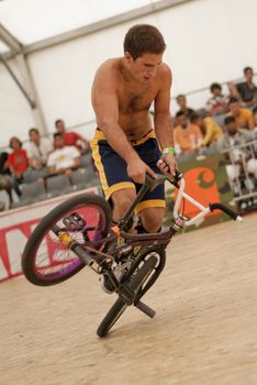 Alberto Moya during the Flatland Field Control'09, Parque da Juventude de Portimão on September 2009. Photo taken on: September 20th, 2009