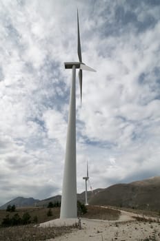 Eolic energy: Wind power through  wind turbines