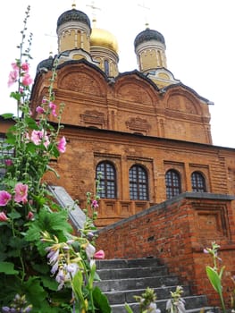 Church, Pokrovsk, a cathedral, Moscow, summer, a temple, Christianity, red, the area, domes, a monument, architecture      