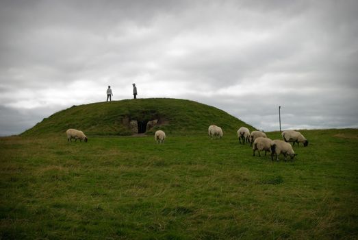 The Hill of Tara is an archaeological complex and probably in the celtic centuries the island´s political and spiritual capital