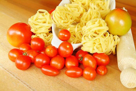 some pasta with tomatoes