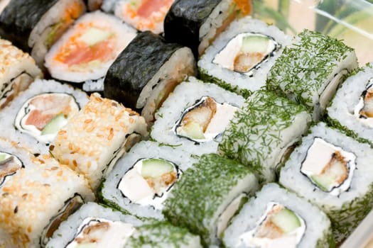 different types of traditional japanese rolls