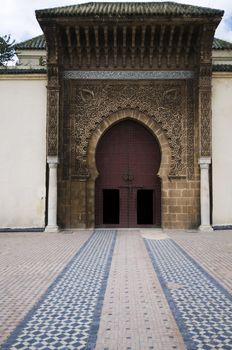 Entrance of the mausoleum decorated with cedar wood inlaid - Meknes - Mausole� My Ismail - Best of Morocco