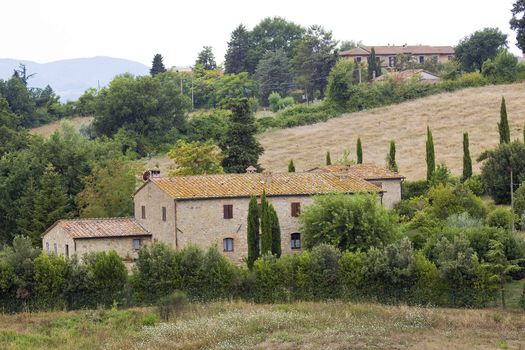 typical tuscan house