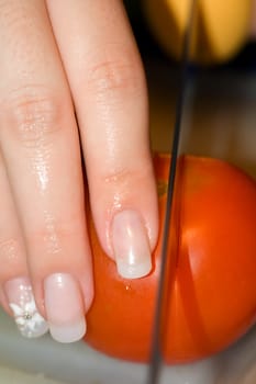 Food preparation - slicing tomato