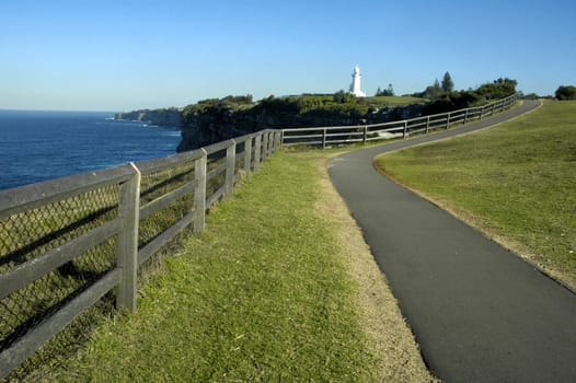 footpath to sydney lighthouse, ocean, green gras, 