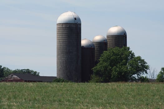 an image of some Grain Silos