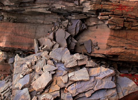 ordinary stones, which can be seen everywhere