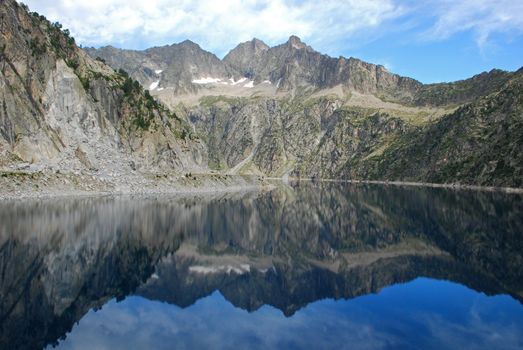 Lac de Cap-de-Long is a lake in French Hautes-Pyrenees, At an elevation of 2161 m its 130 deap. Its created by grate dam used for energy station. Neouvielle massif is at background