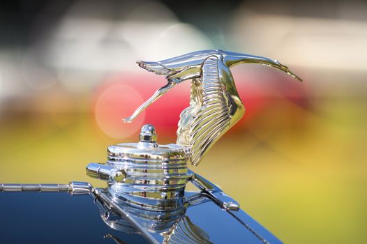 Hood ornament that used to appear on cars from the 1930s