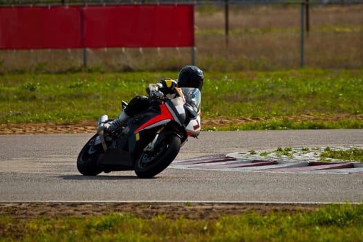 Russian national championship of encircling highway motorace