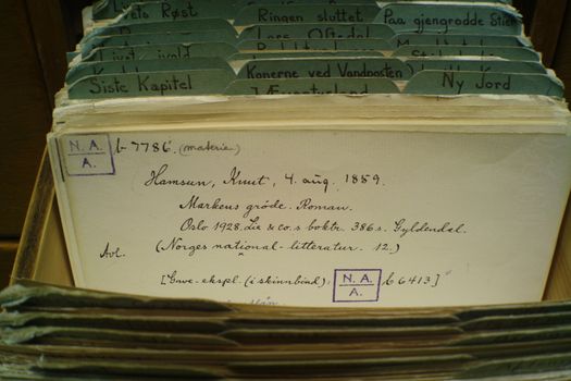 The catalogue card for Knut Hamsuns "Markens grøde" (Growth of the soil)