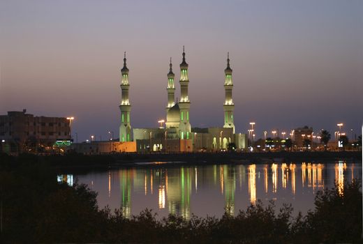 Sheikh Zayed Mosque at sunset, Ra's al-Khaimah, United Arab Emirates