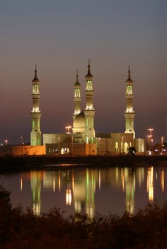 Sheikh Zayed Mosque at sunset, Ra's al-Khaimah, United Arab Emirates