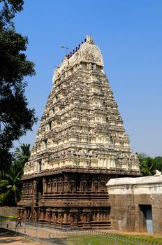 Beautiful carving at the jalagandeeswar temple an hoysala architecture