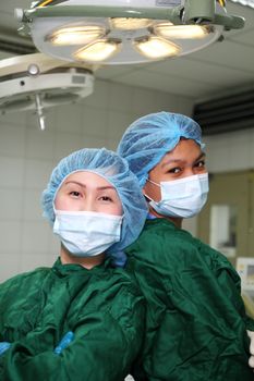 picture of nurses inside the operating room