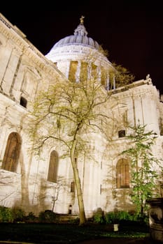 St Paul's cathedral's at night