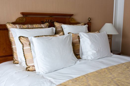 New York: interior of a five stars hotel - bedroom
