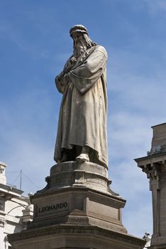 Statue of Leonardo Da Vinci in Milan (Milano), Piazza della Scala, Italy