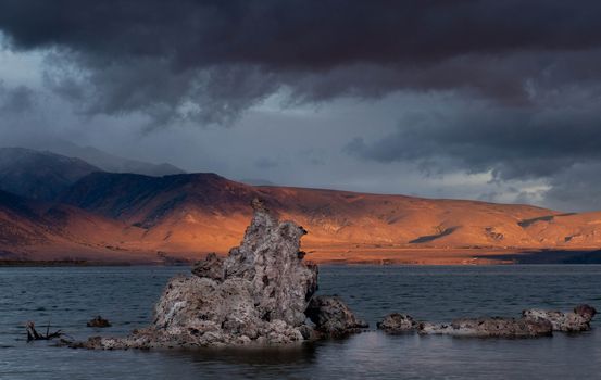 An autumn morning at Mono Lake