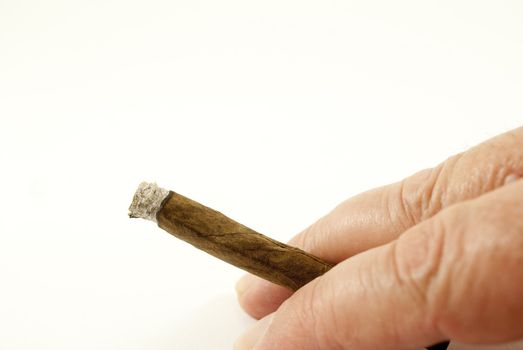 hand cigar