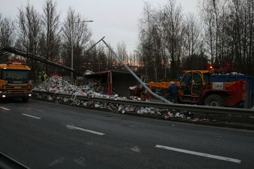 Søppelbil som veltet i Oslo