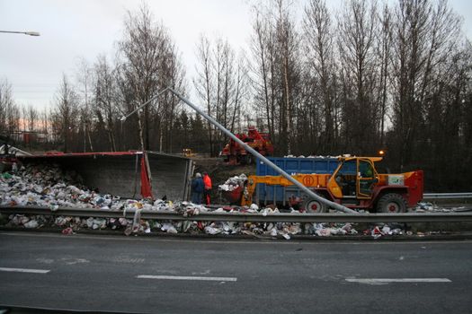 Søppelbil som veltet på Ulven i Oslo