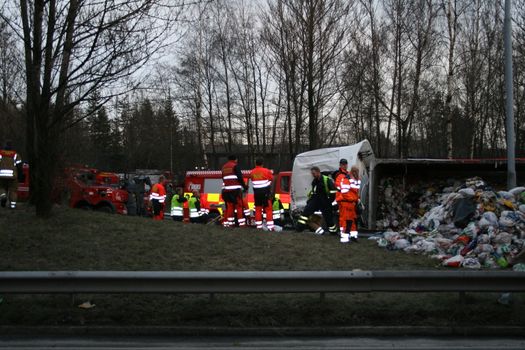 Søppelbil som veltet på Ulven i Oslo