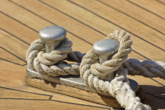 Detail of a mooring rope to secure boat to dock