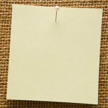 Blank note on a bulletin board
