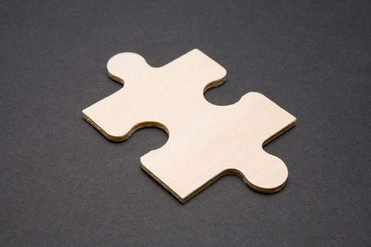 Single puzzle piece