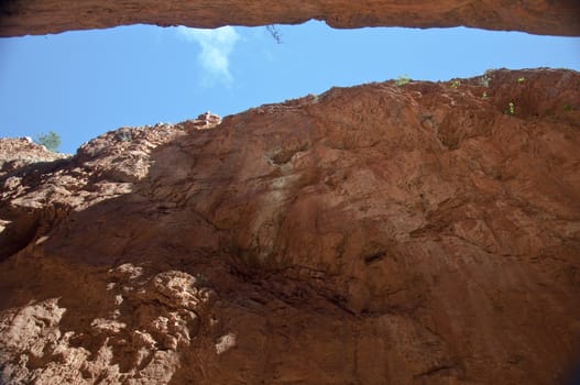 stanley chasm next to alice springs in the australian outabck