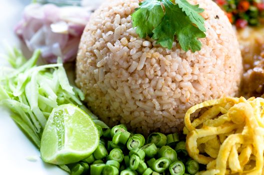 rice mixes the shrimp paste, Thai food
