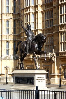 an image of Richard coeur de lion statue in London