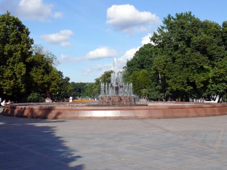 Fountain in bolotnaya square - Moscow