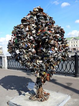 tree of love in Luzhkov bridge, Moscow