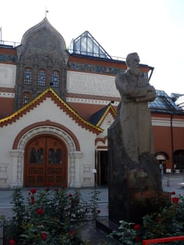 monument of Tretyakov near the gallery, moscow