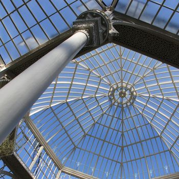 old round retro glass roof with high pillar