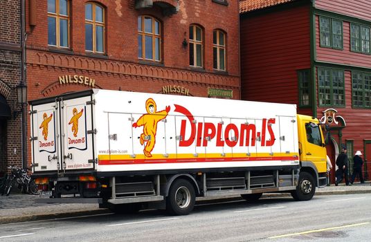 Diplom-IS icecream truck