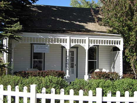 A photograph of a house detailing its architecture.