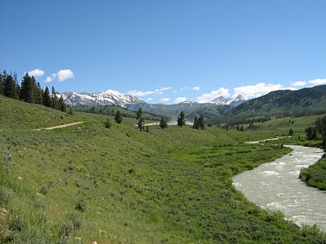 A photograph of mountain scenery in the United States.